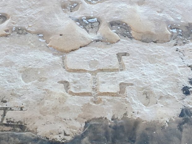 Туристи знайшли загадкові ієрогліфи на Гаваях