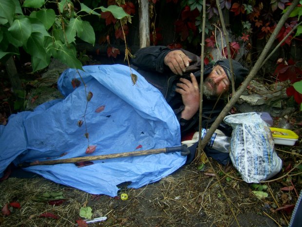 Мертвый младенец в разорванном полиэтиленовом пакете: ужасная находка на полигоне всколыхнула Украину