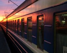 Труна і пекло: Укрзалізниця довела пасажирів до хронічної істерики