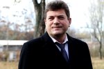 У джинсах і шкірянці: мер Буряк в новому амплуа закликав запоріжців встати з диванів