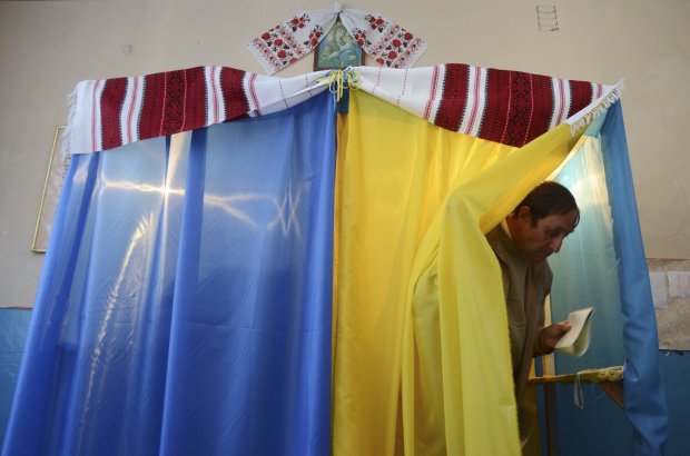 Досрочные местные выборы: у Зеленского приняли окончательное решение, названа дата