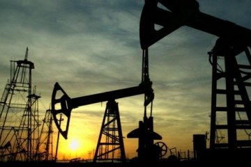 США снимают ограничения на покупку иранской нефти