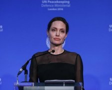 Права жінок: Джолі звинуватила миротворців в насильстві