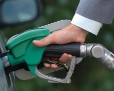 Українці віддають перевагу дешевому паливу