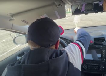 Водитель. Фото: скрин youtube