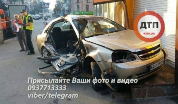 У мережі показали масштабну аварію з київськими копами