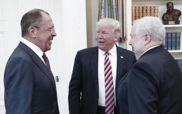 Он настоящий психопат: журналисты рассекретили разговор Трампа с Лавровым