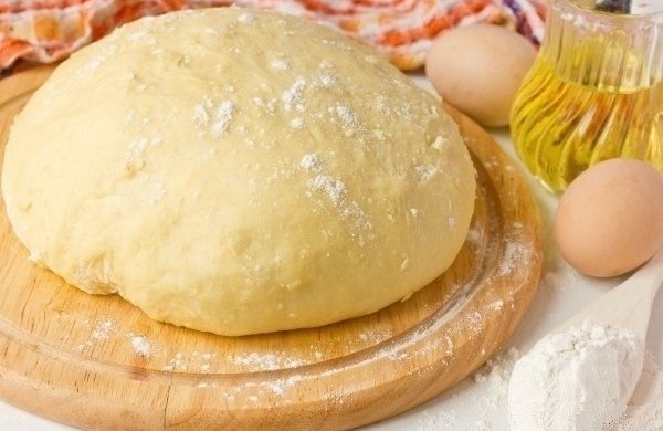 Вкусное дрожжевое тесто для пиццы всего за 20 минут