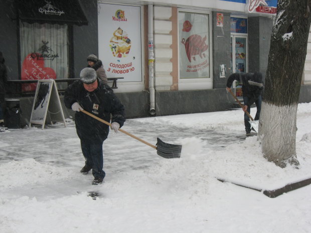 Українців попередили про люту стихію: 30-градусні морози скують все