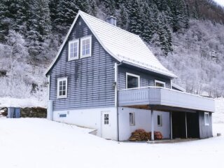 Будинок, зима: фото скрін Ютуб