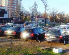 Копи відкрили полювання на нерозмитнені авто українців