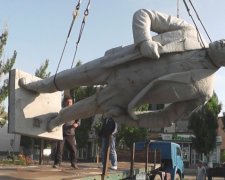 Пам'ятник Леніну пішов з молотка на Закарпатті