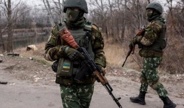 Нацгвардієць прострелив собі живіт