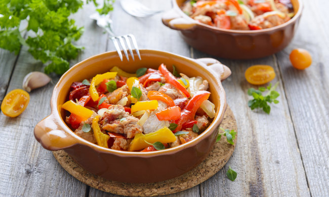 Вишукана страва за 20 хвилин: найсмачніше рагу з м'ясним фаршем в прованському стилі