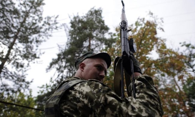 Бойовики обстріляли українські позиції зі стрілецької зброї