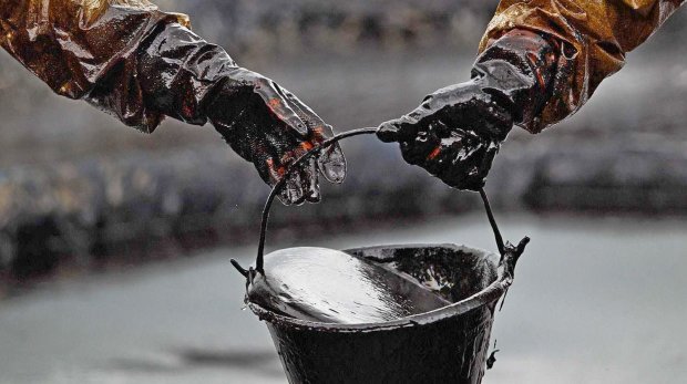 Ціна на нафту опустилася до історичного мінімуму: що відбувається