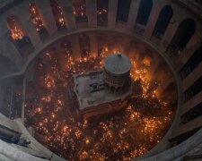 Благодатний вогонь, фото з вільних джерел