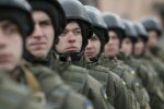 Львiв заполонили сотнi вiйськових, мiстяни губляться у здогадках: що вiдбувається
