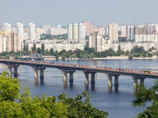 Мост Патона в Киеве, частичное ограничение движения транспорта