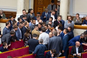 Головне за день 5 грудня: бійка "слуг народу" за жінку, розвод Джокером Кличка та Зеленський на обкладинці Time