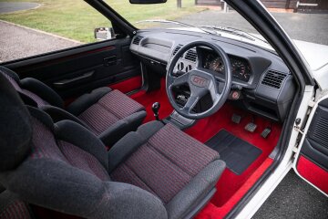 Peugeot 205 GTi, фото: аукціон Classic Car Auctions