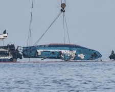Пошуки тіл загиблих з затонулого катера "Іволга" тривають