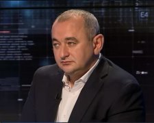 Колишній міністр оборони зберігав секретні військові документи