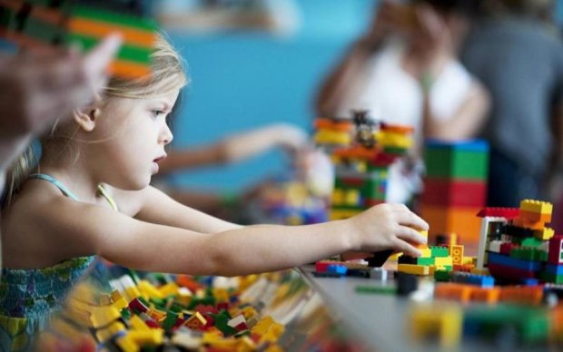 LEGO вместо учебников? Что готовит новая образовательная система