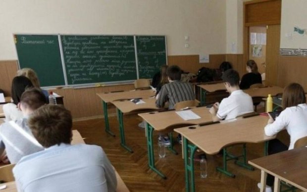 Вчитель у лікарні: побоїще в українській школі вразило своєю дикістю