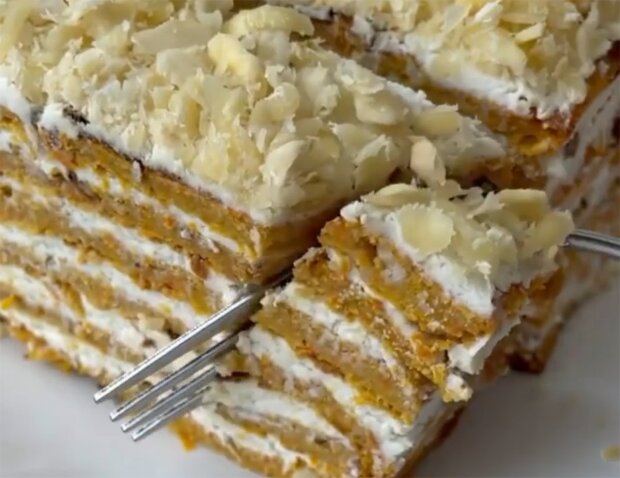 Морковный тортик, скриншот из видео