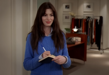 Энди Сакс (Энн Хэтэуэй), кадр из фильма "Дьявол носит Prada"