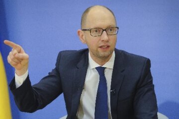 Кредиторы спишут Украине 3 млрд долларов долга - Яценюк