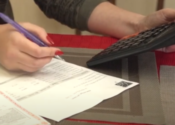 Платежки за отопление. Фото: скрин youtube