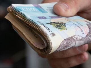 Доплата за сверхнормативный стаж: пенсионеры получают деньги