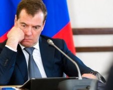 Медведєв подарує росіянкам стратегію на 8 березня