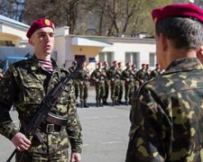 Французькі представництва у Києві посилили нацгвардійцями