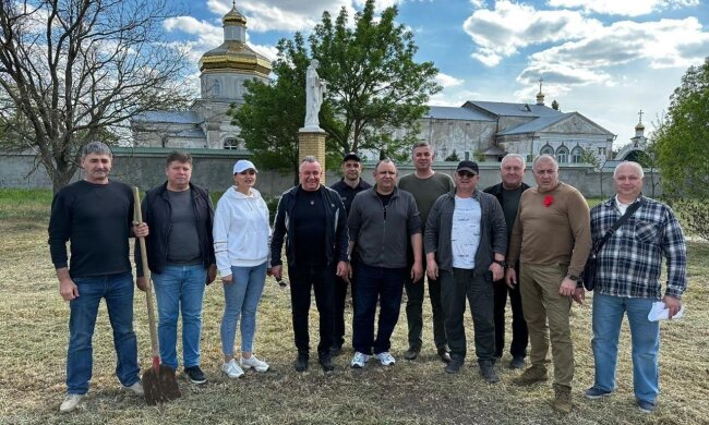 "Дуби Шевченка" посадили на Херсонщині: символічна акція збереження пам’яті та природи