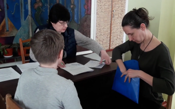 Оформлення соцдопомоги. Фото: скрін youtube
