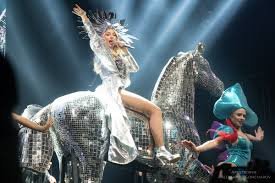 Полякова кинула виклик Кароль: фанати роблять ставки на переможця