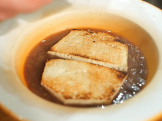 Луковый суп, кадр из видео