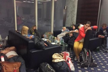 Пекельний відпочинок: українських туристів "не пускає" додому європейський аеропорт