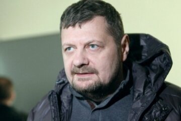 Мосийчука обыскивают прямо на работе