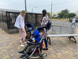 Батьки з дітьми / фото: Знай.ua