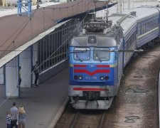 Укрзализныця переходит на летнее время: что нужно знать пассажирам