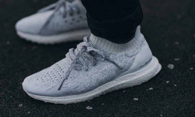 Adidas довірить створення взуття роботам