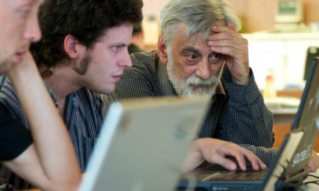 Google за рік перетворить вас на програміста