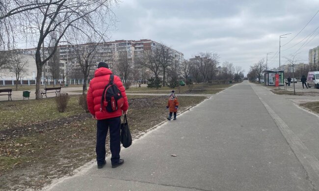 Тато та дитина, українці. Фото: Знай.ua