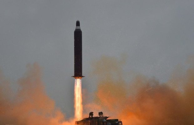 Северная Корея запустила баллистическую ракету на Японию