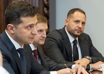 Владимир Зеленский и Андрей Ермак, фото: пресс-служба ОПУ