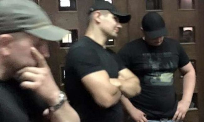 Тітушки намагалися відібрати квартиру у бійця АТО